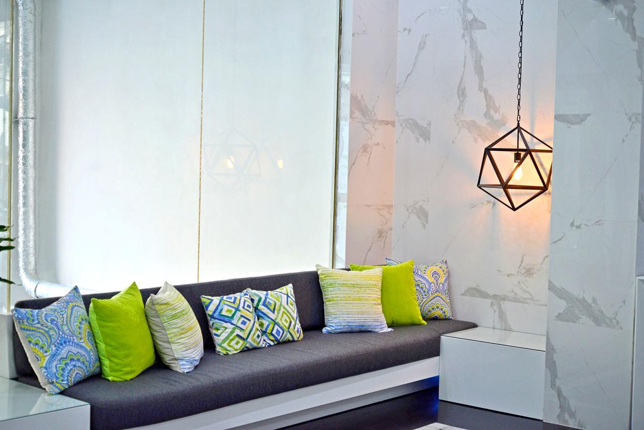Whiz Hotel Falatehan Джакарта Екстериор снимка